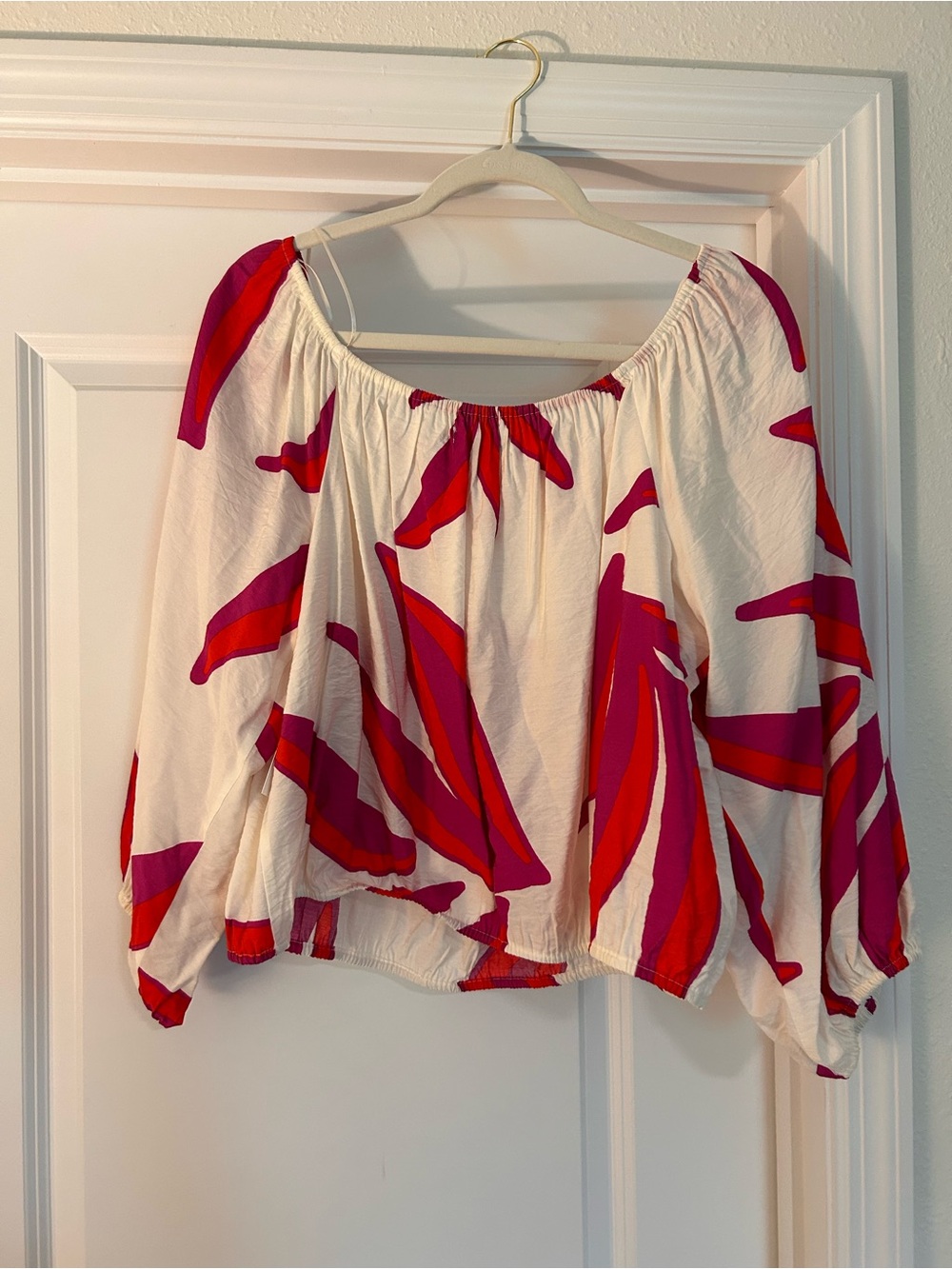 NWT Nine West White Off-Shoulder Blouse with Red & Pink Print